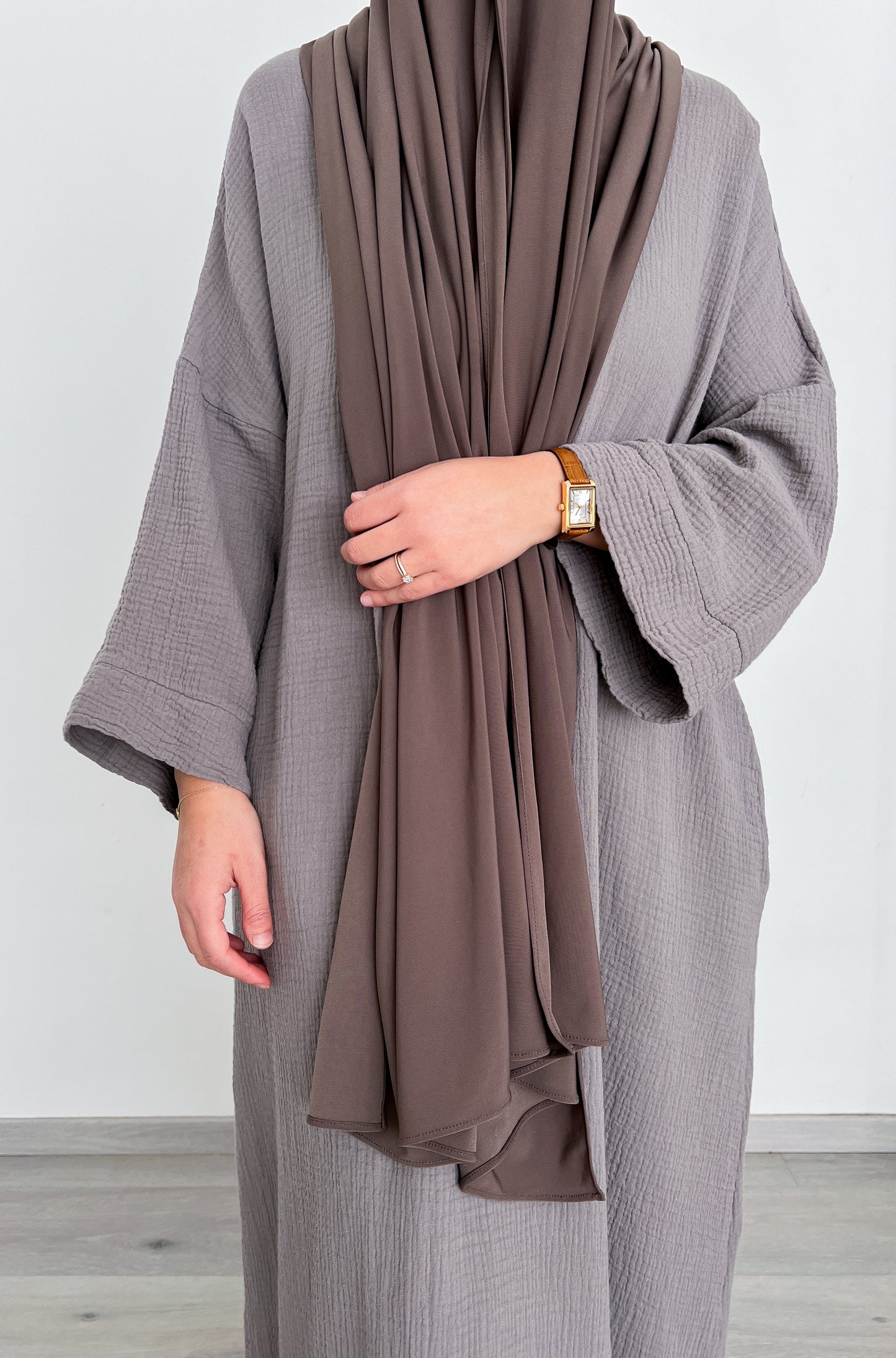 ROBE EN GAZE DE COTON TAUPE